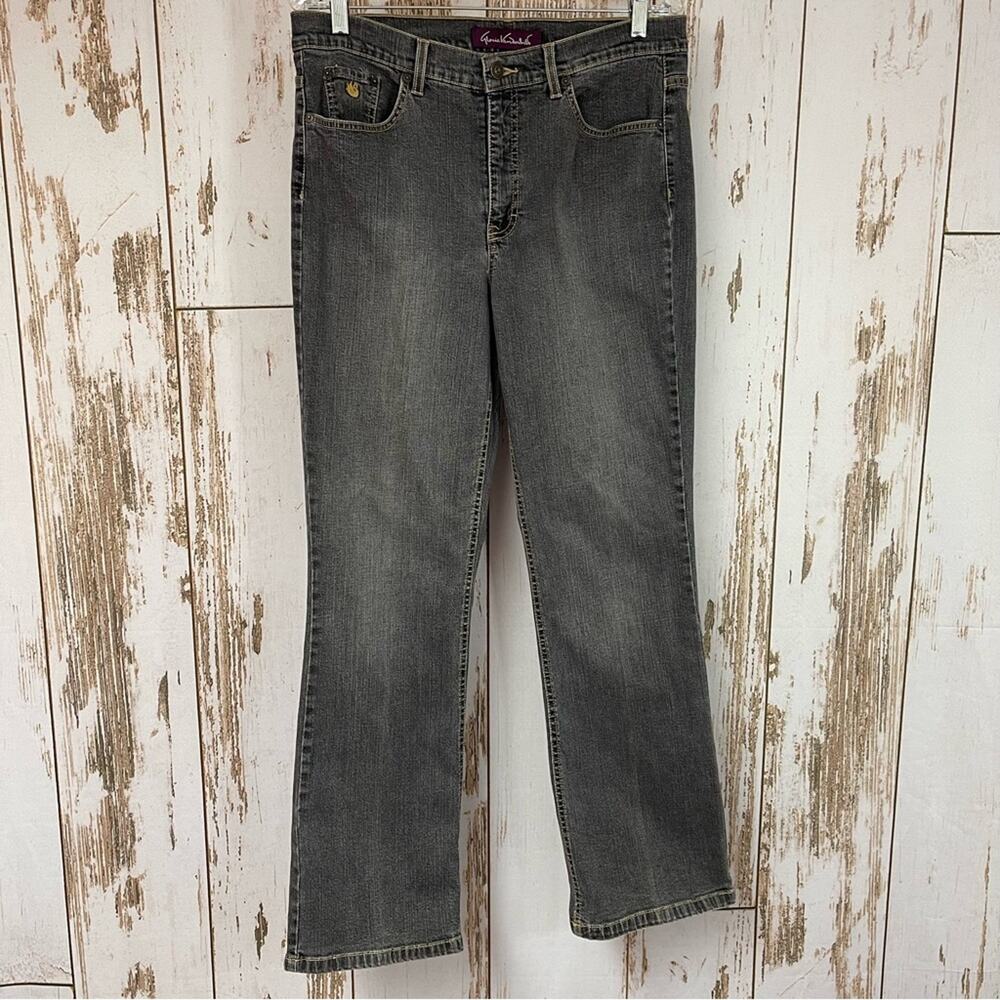 Gloria Vanderbilt, Faded Black Jeans. Size 14 Average. Excellent condition!